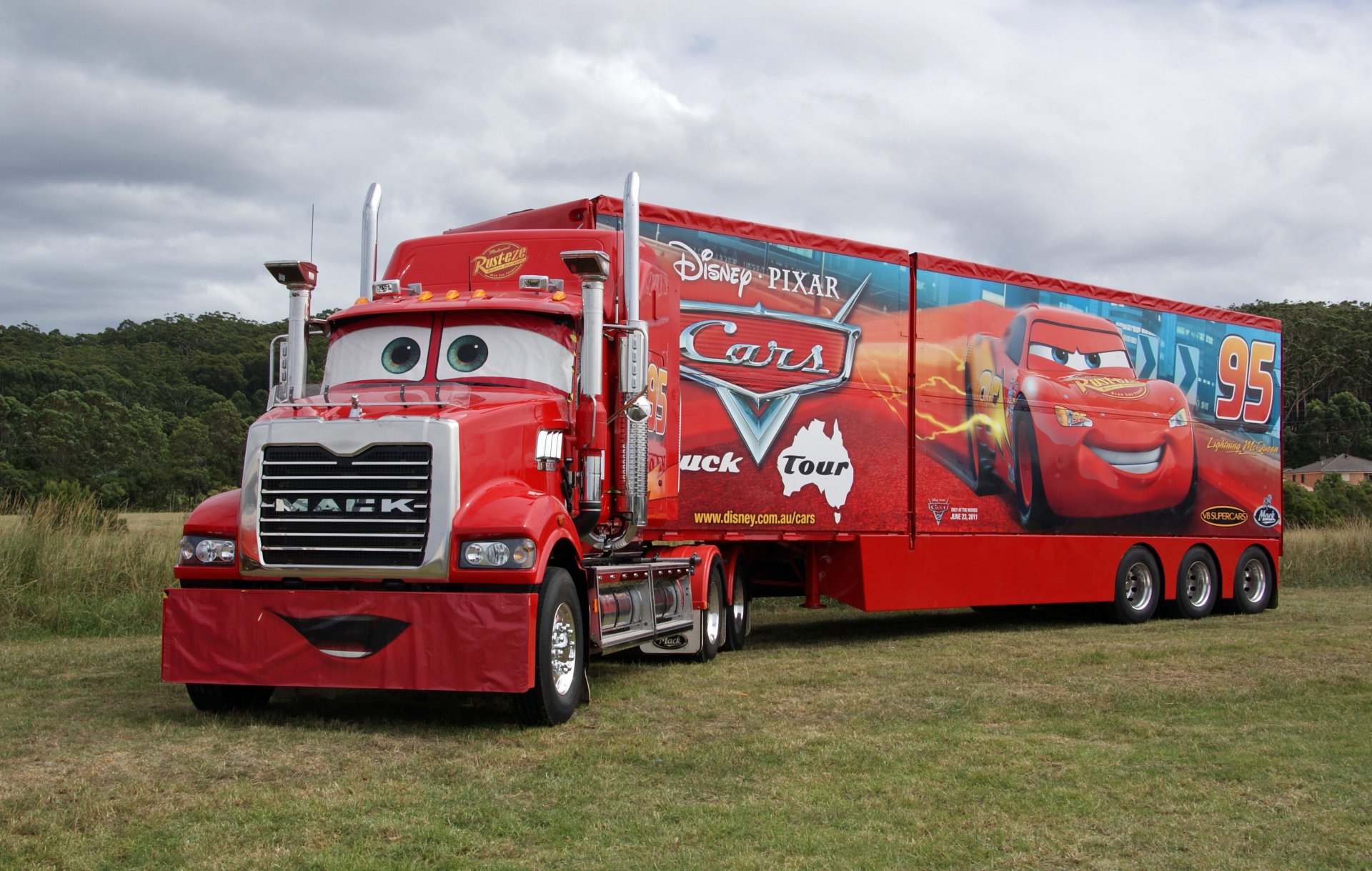 mohn lkw autos pixar rot traktor anhänger