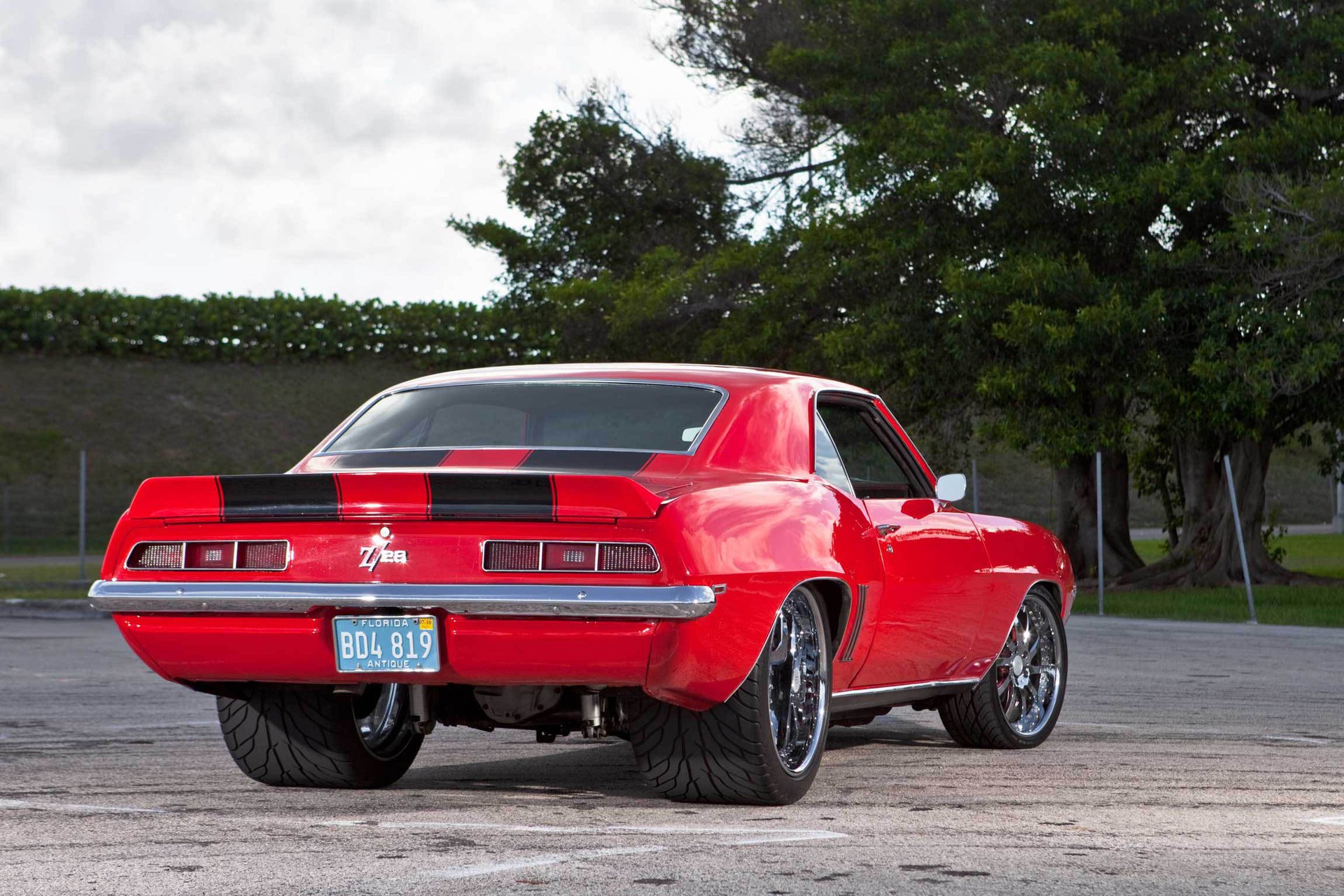 z-28 red muscle car chevrolet camaro chevrolet