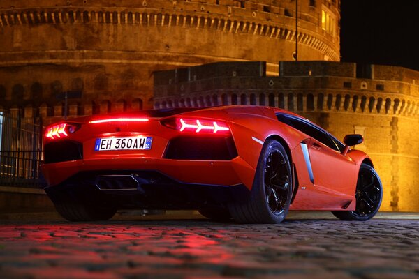 Rotes Farbe-Lamborghini-Auto