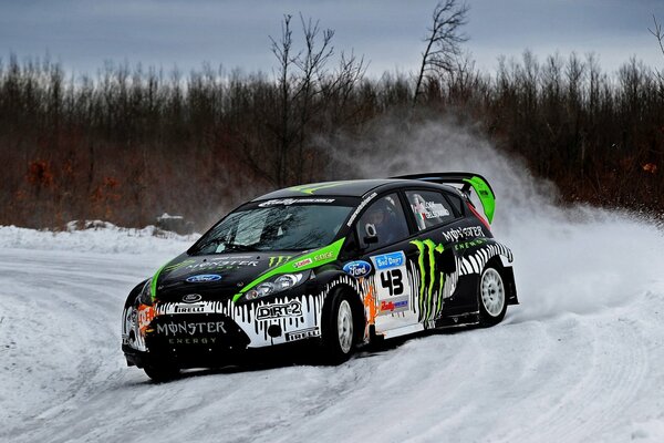 Ken Block s Ford fiesta in a snowdrift