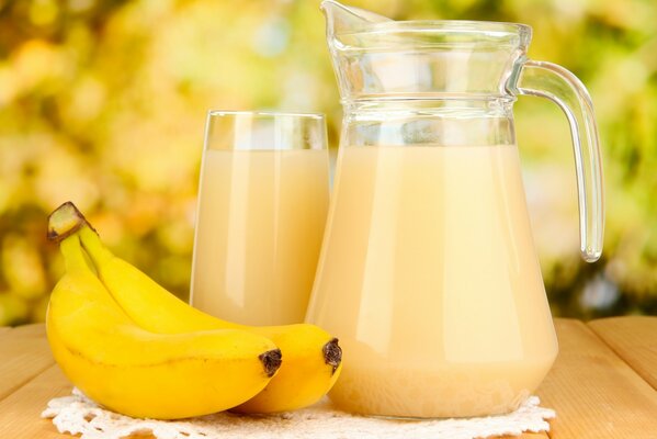 Frisch gepresster sonniger Bananensaft