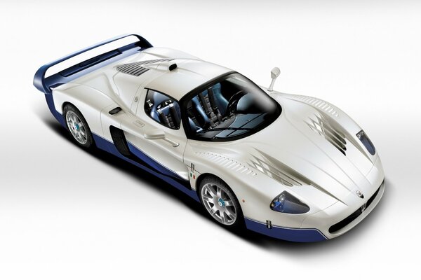 El nuevo Maserati mc12