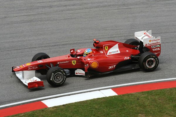 Voiture de course Fernando Alonso