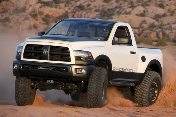 Gran Coche en el desierto paseos