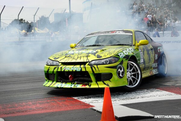 Nissan S15 color verde claro