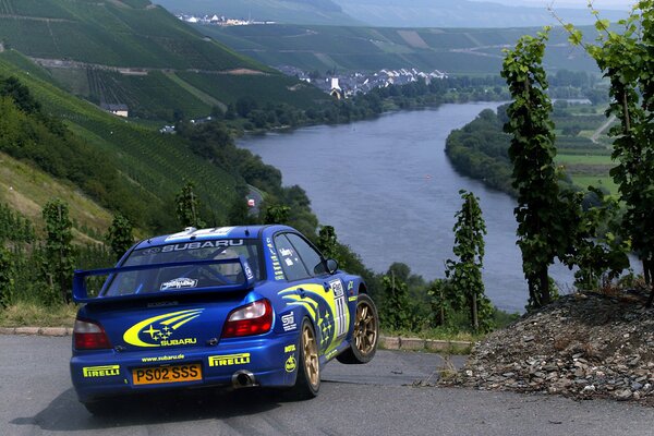 Subaru impreza wrx auf Flusshintergrund