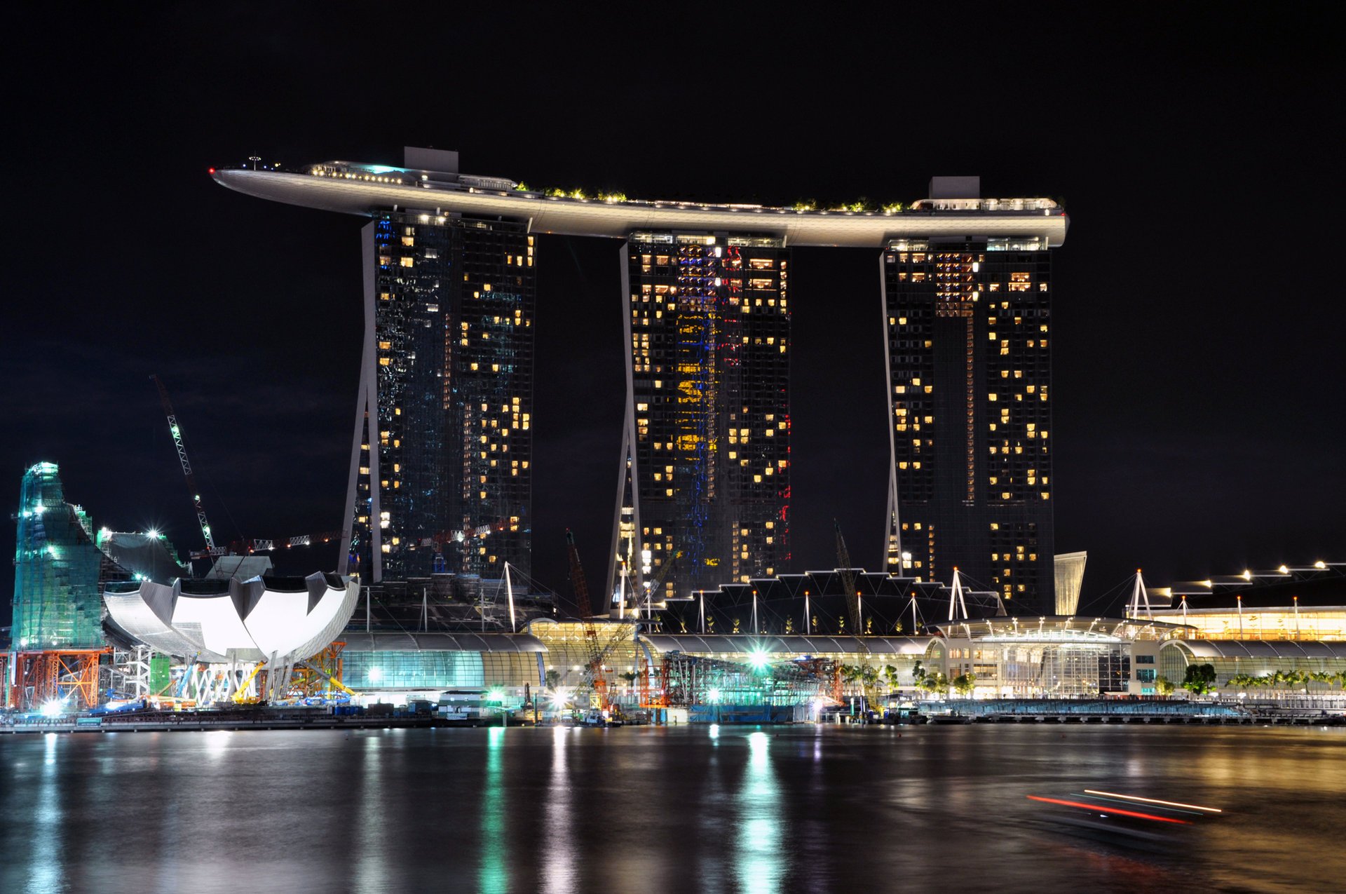 singapour ville mer nuit lumières hôtel quai