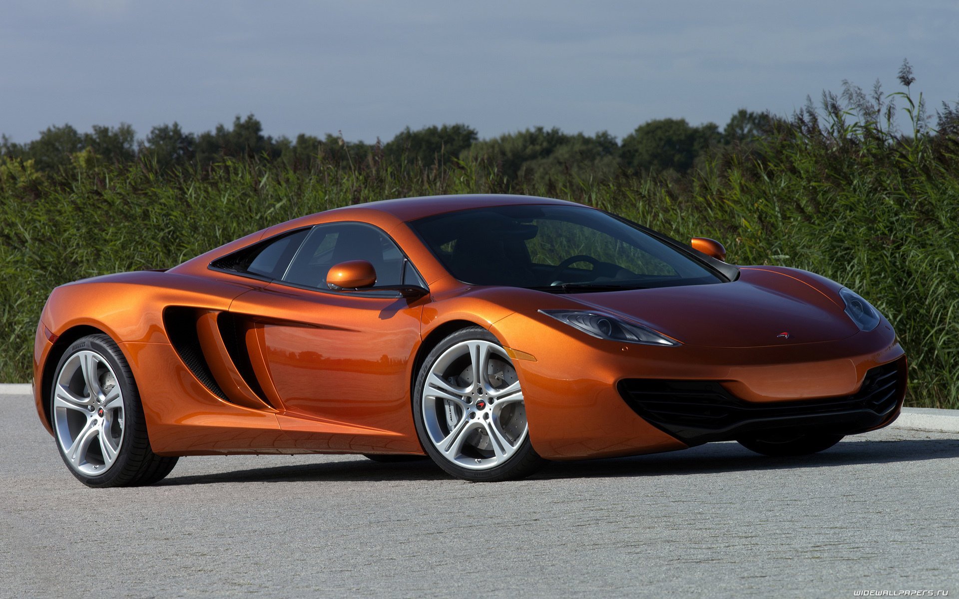 mclaren mp4 vitesse orange