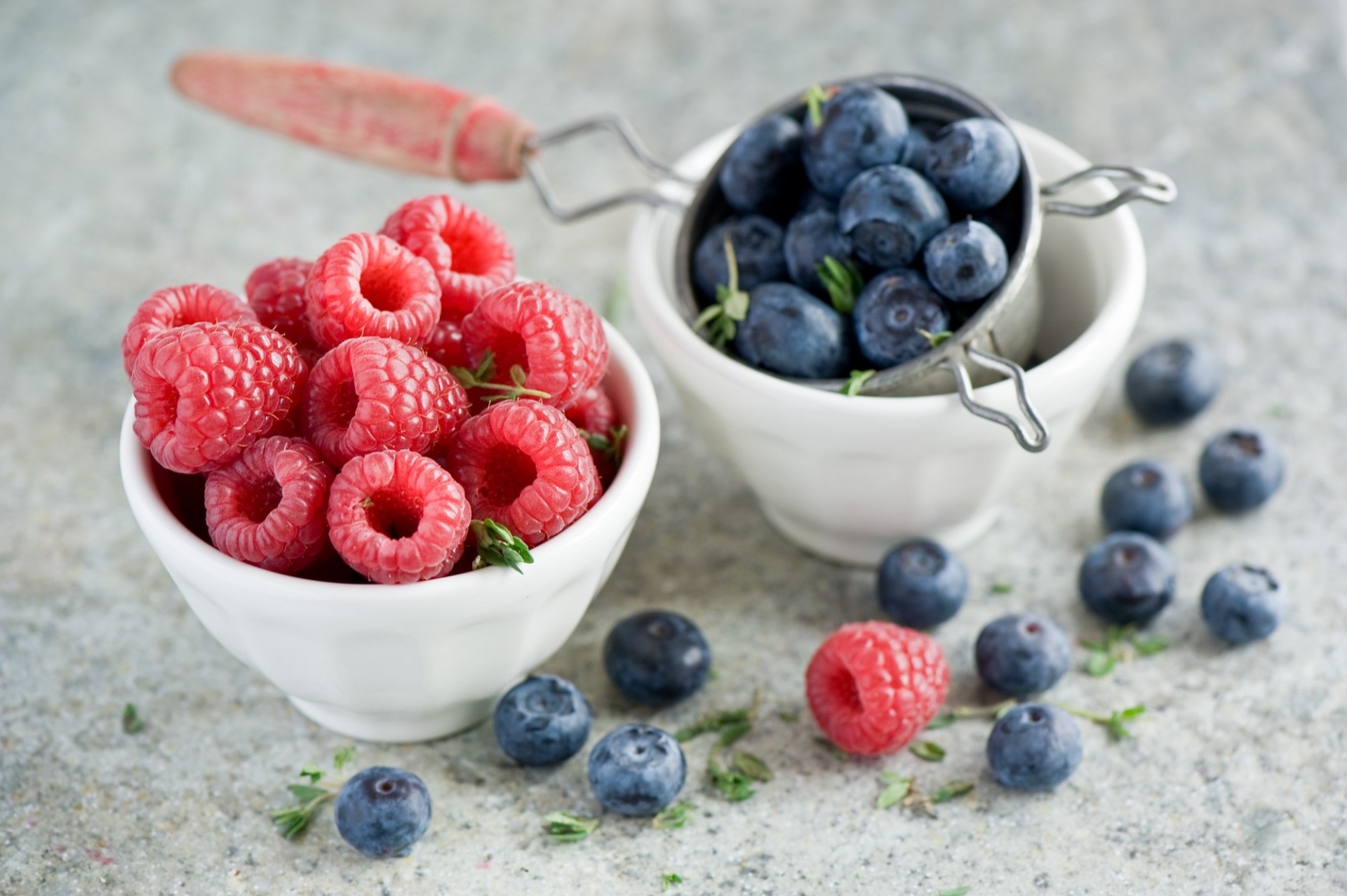 heidelbeeren beeren himbeeren