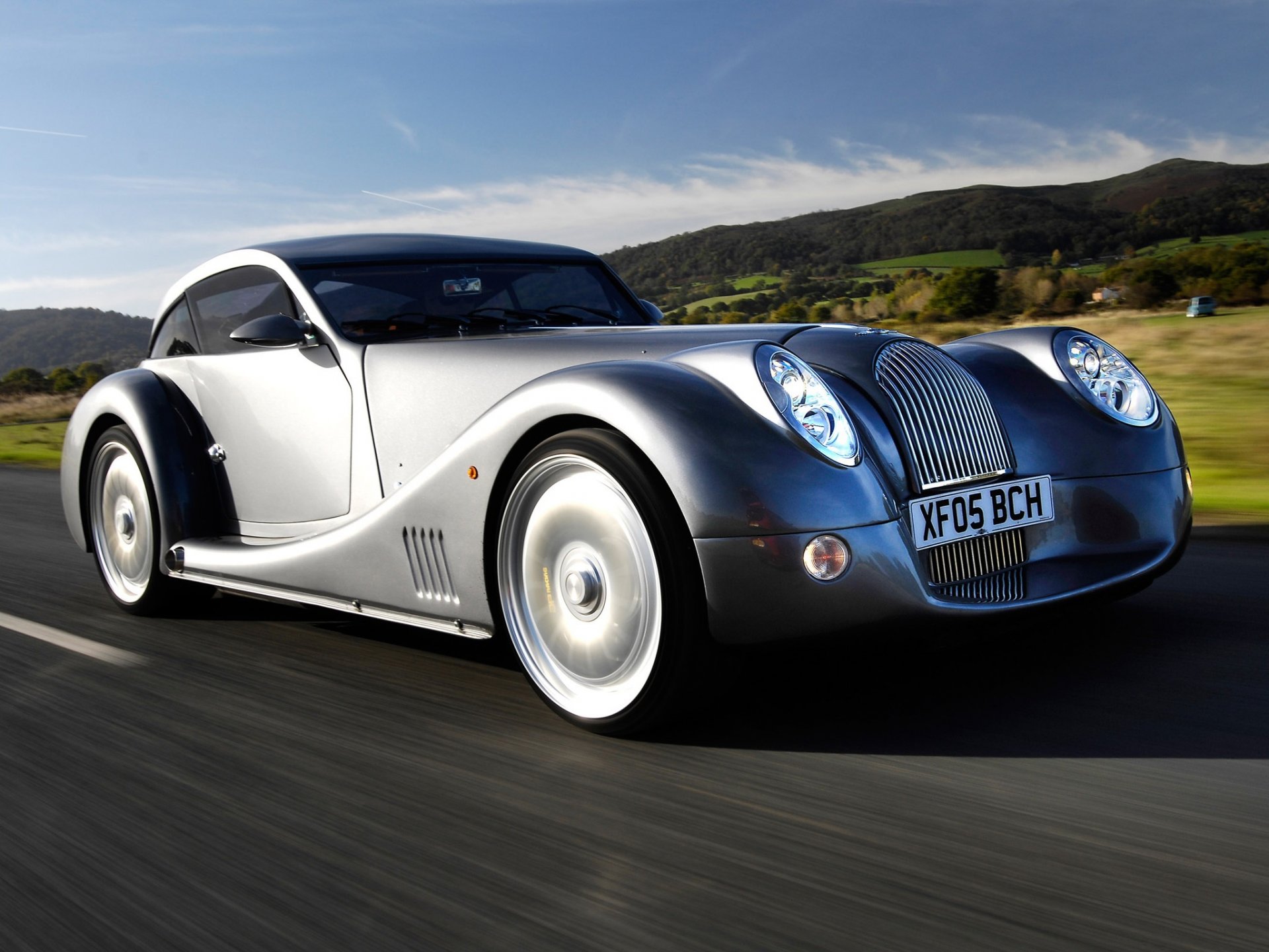 voiture vitesse morgan argent