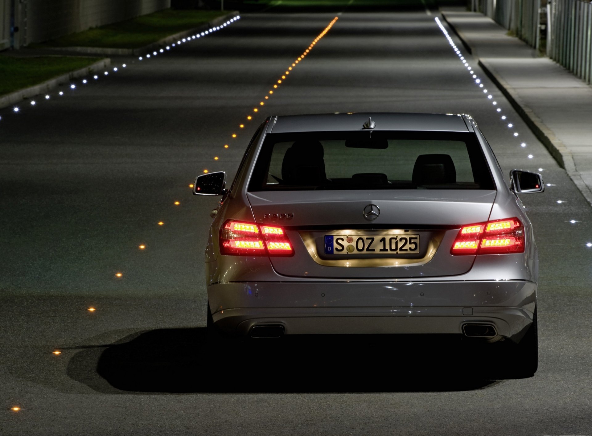 mercedes-benz e500 ass night road