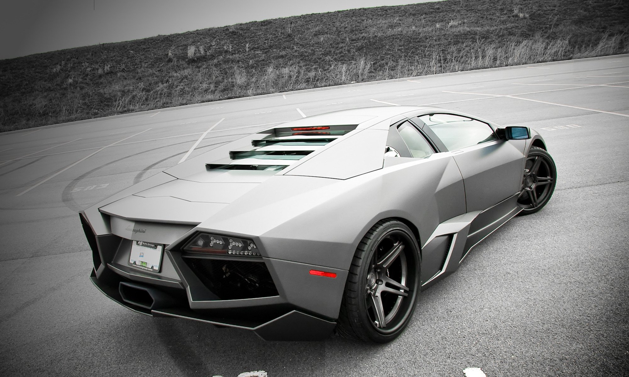 lamborghini reventon aparcamiento b / w