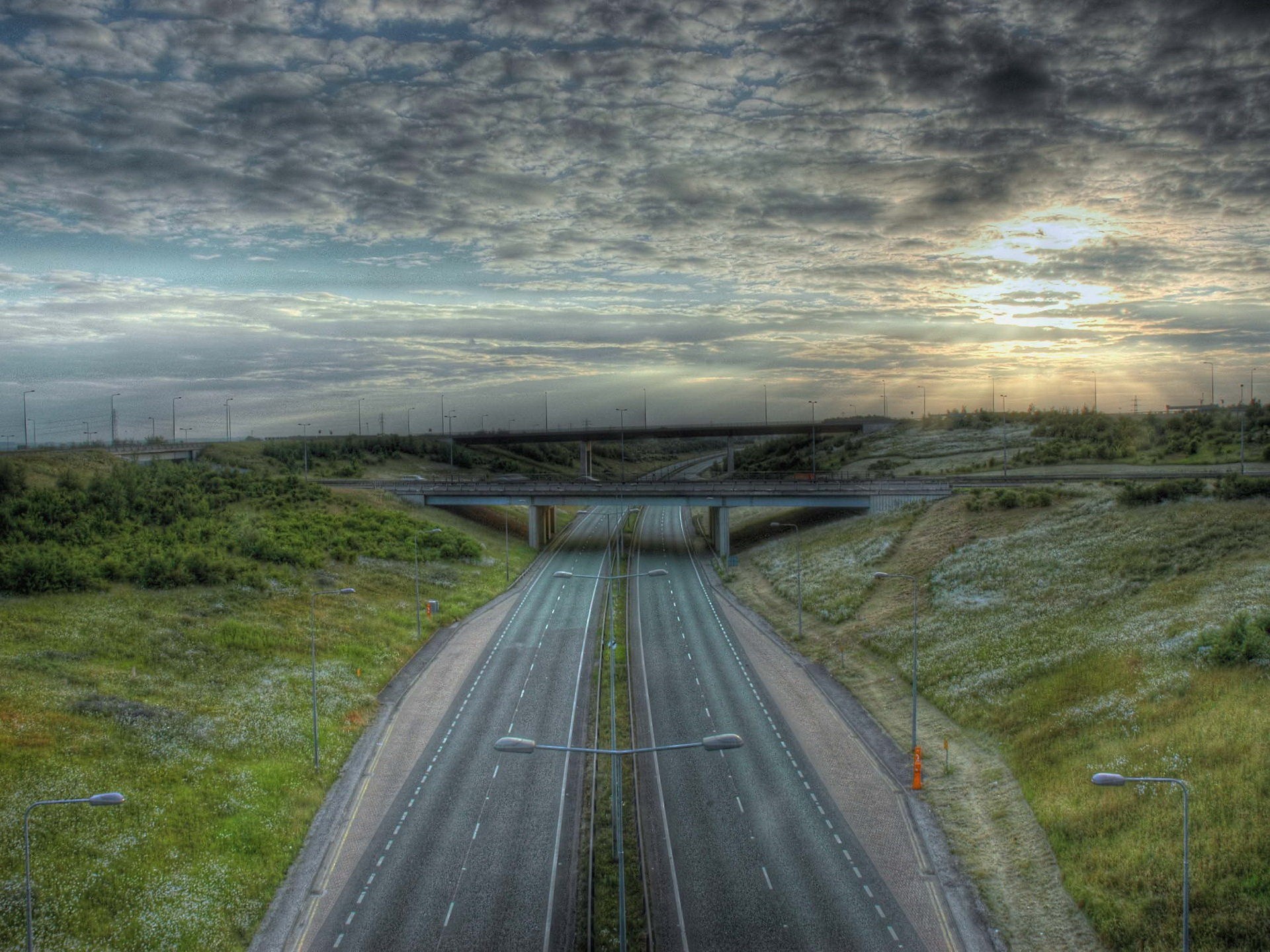 strada segnaletica orizzontale ponte hdr