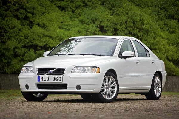 Voiture blanche Volvo s60