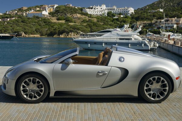 Cher Bugatti sur le quai