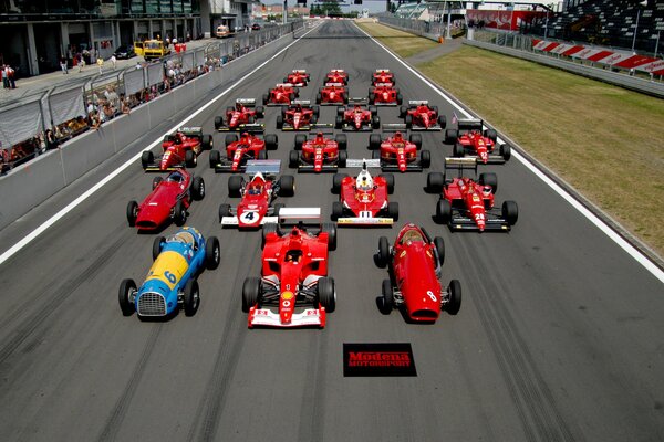 Preparing the cars for the start of the race