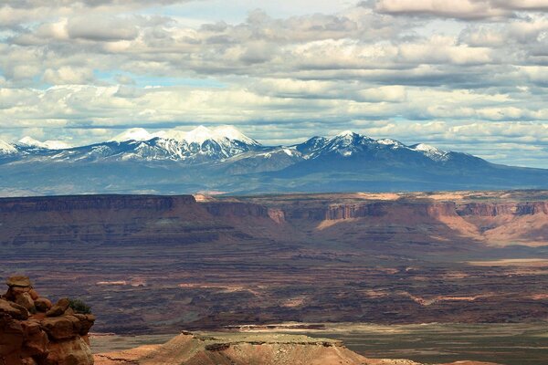 The mountains and canyon are covered with thick clouds