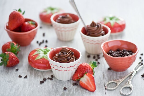 Sweet snack with chocolate and strawberries