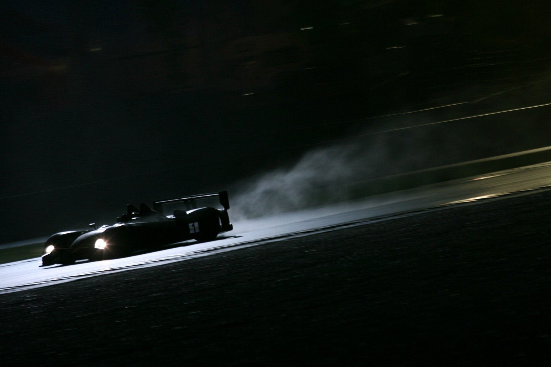 le-mans night rain