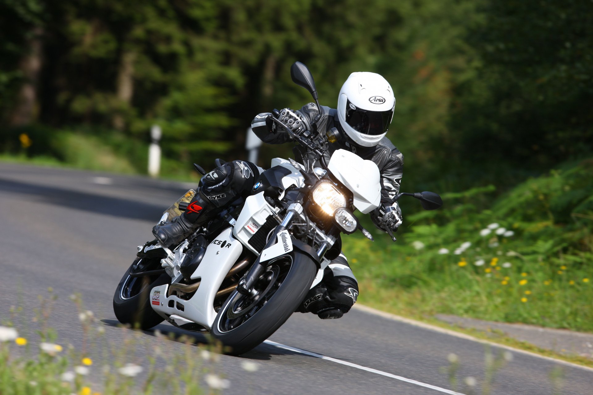 bmw motocicleta carretera inclinación giro