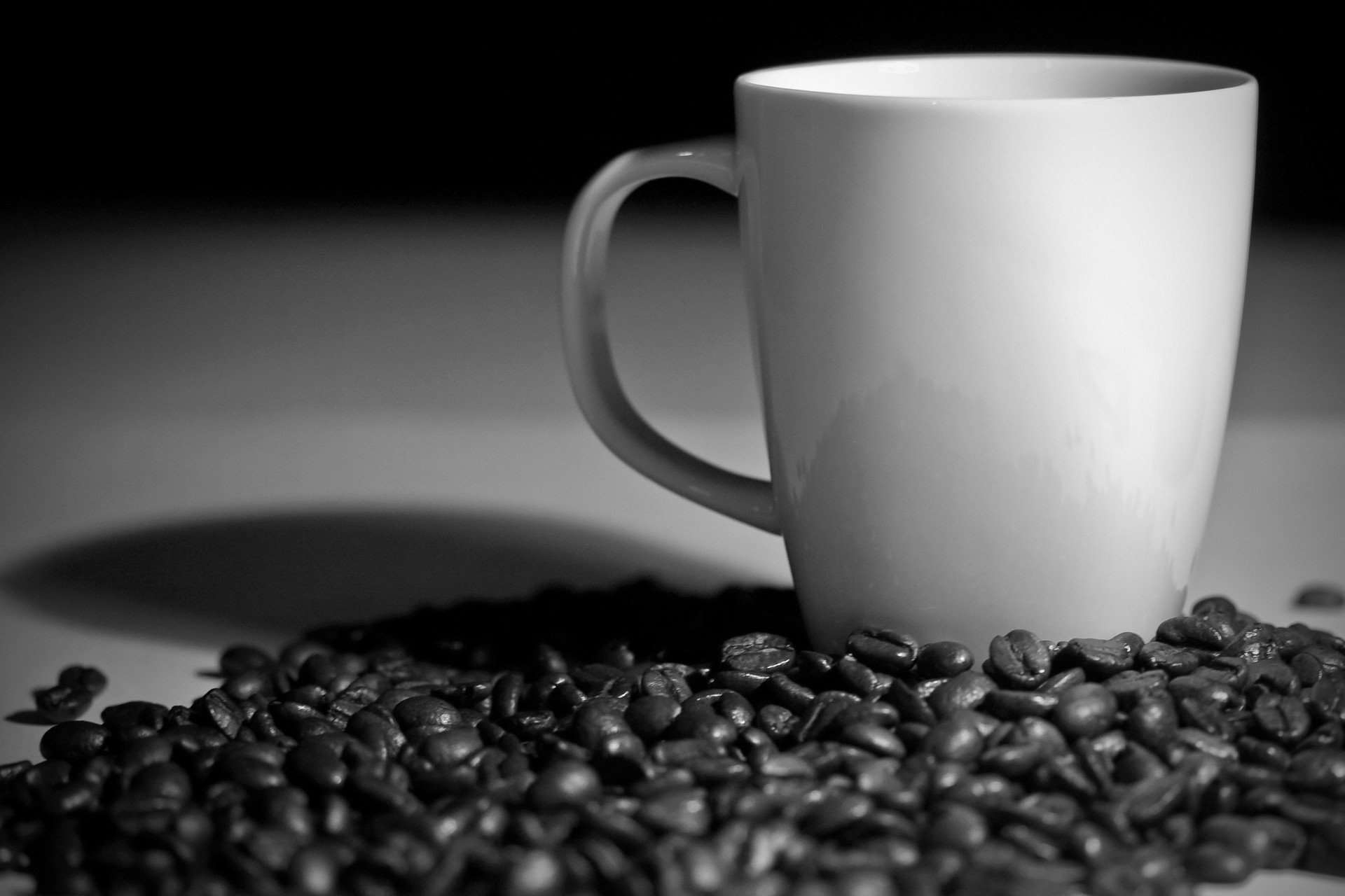 café tasse grain monochrome noir et blanc