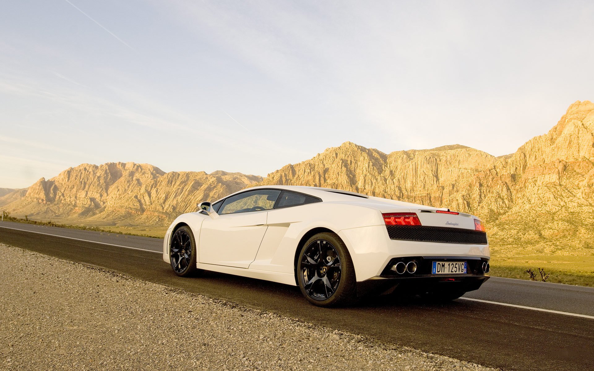 lamborghini straße schubkarren berge himmel lamborghini autobahnen autos