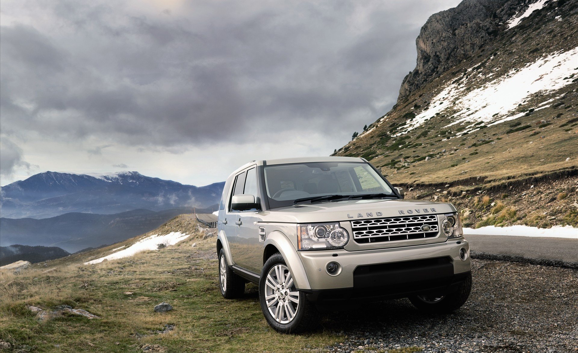 тачки камни дорога трава облака снег горы cars горы land rover