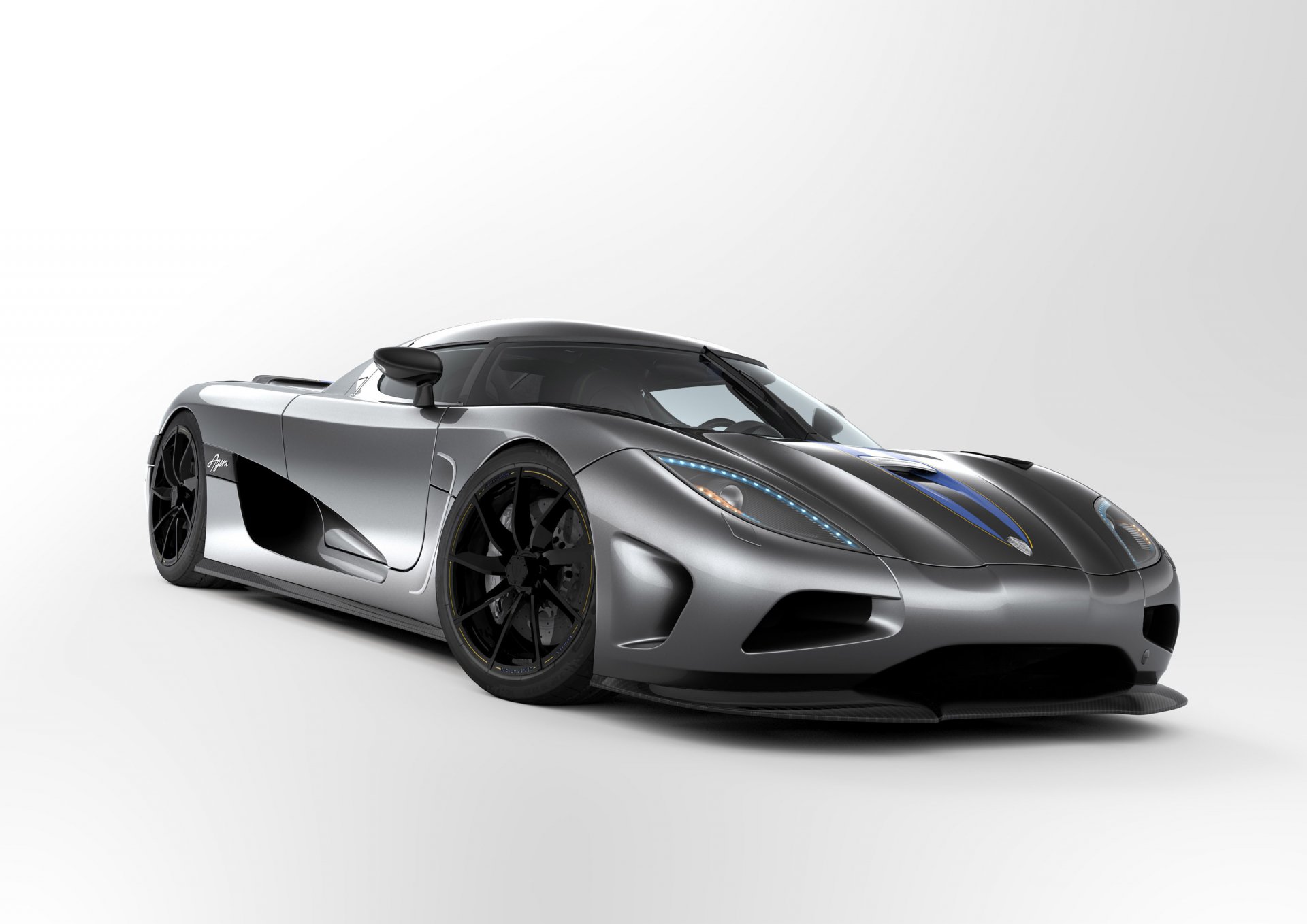 koenigsegg agera спорткар серый