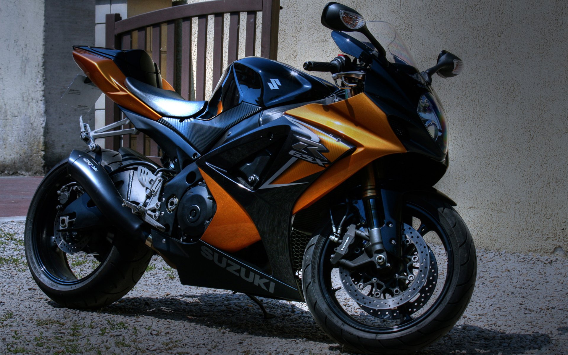 spotrbike suzuki naranja negro