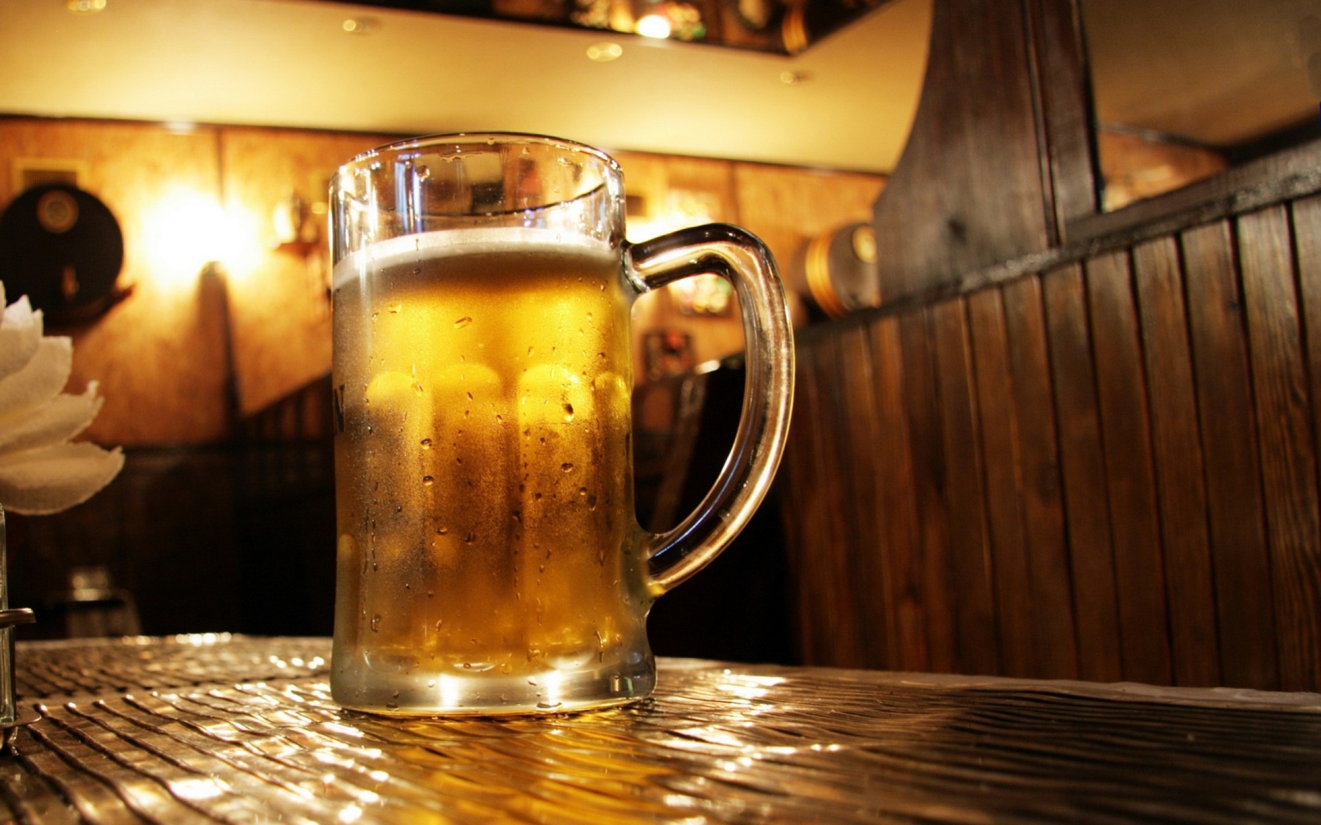 mug table beer