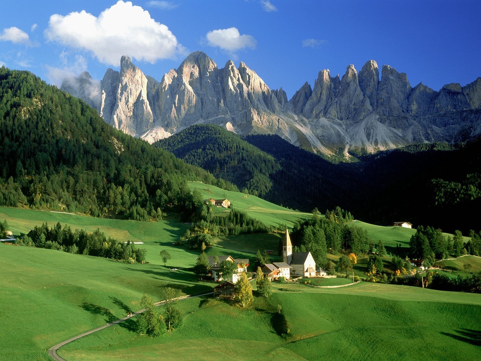 italia alpes pueblo