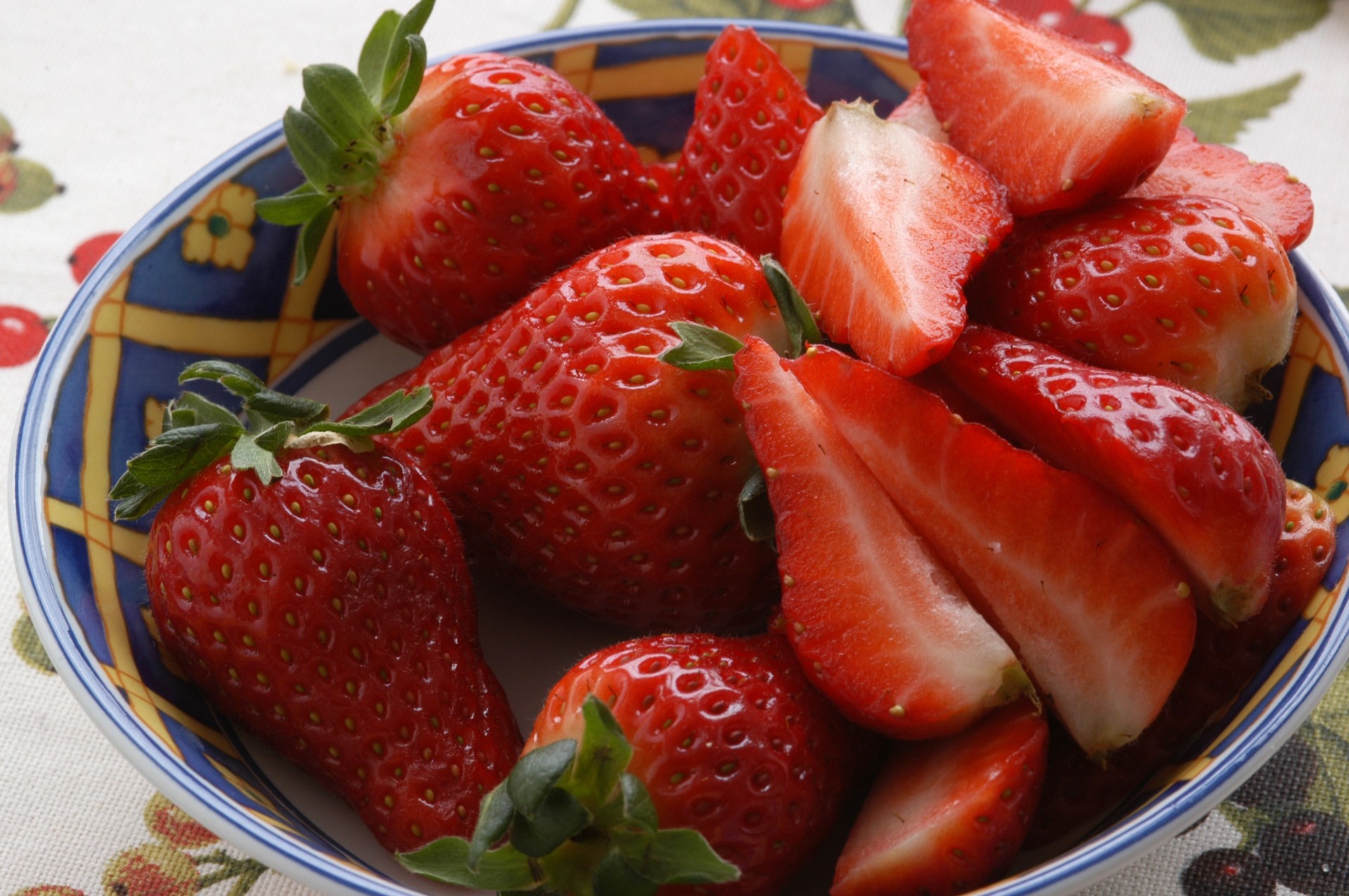 food berries strawberry plate red