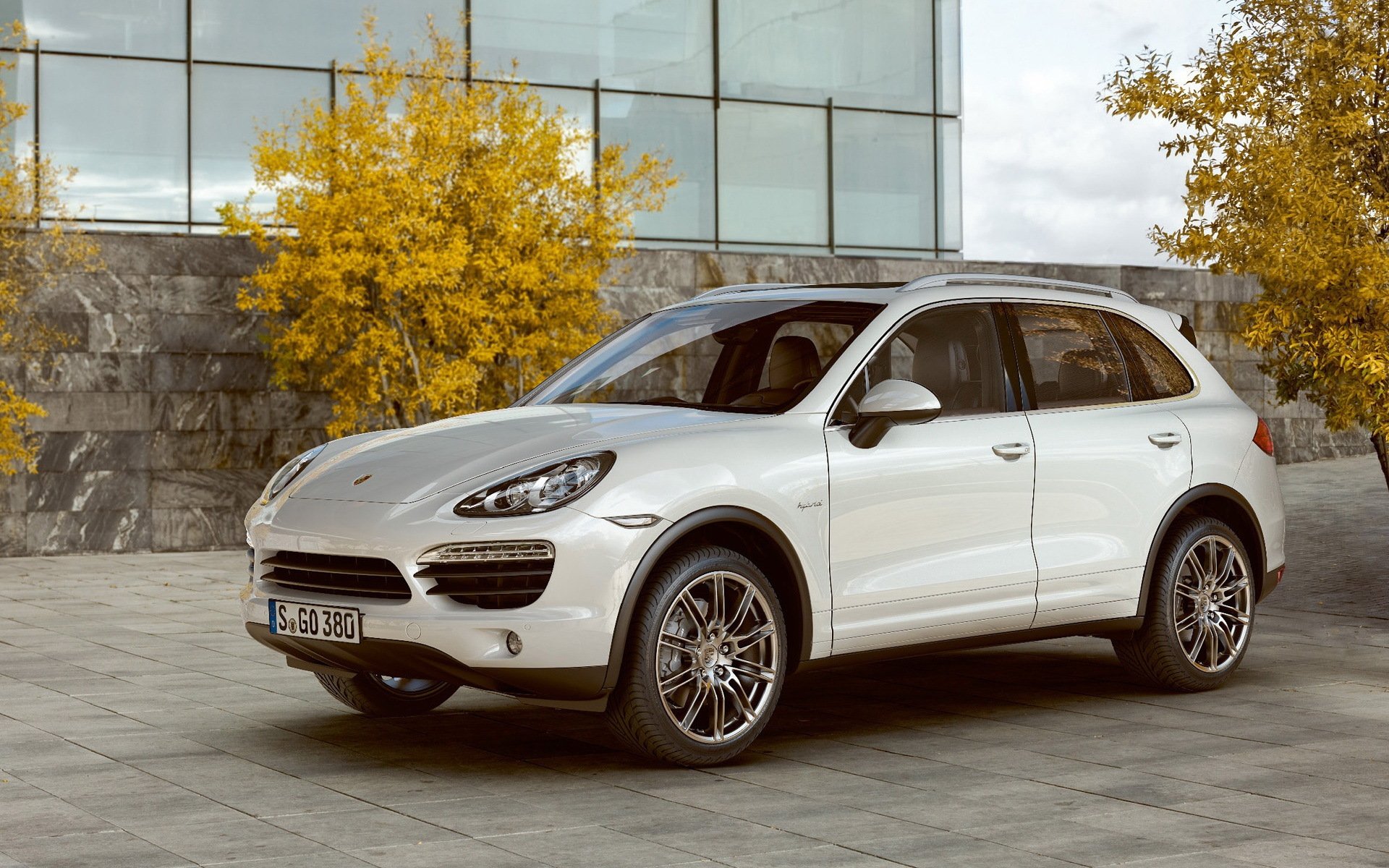 blanc porsche cayenne hybride