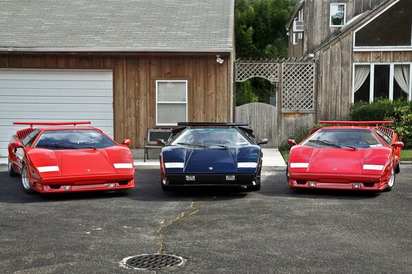 Trio of Lamborghini Countachs 5000 QV Yard