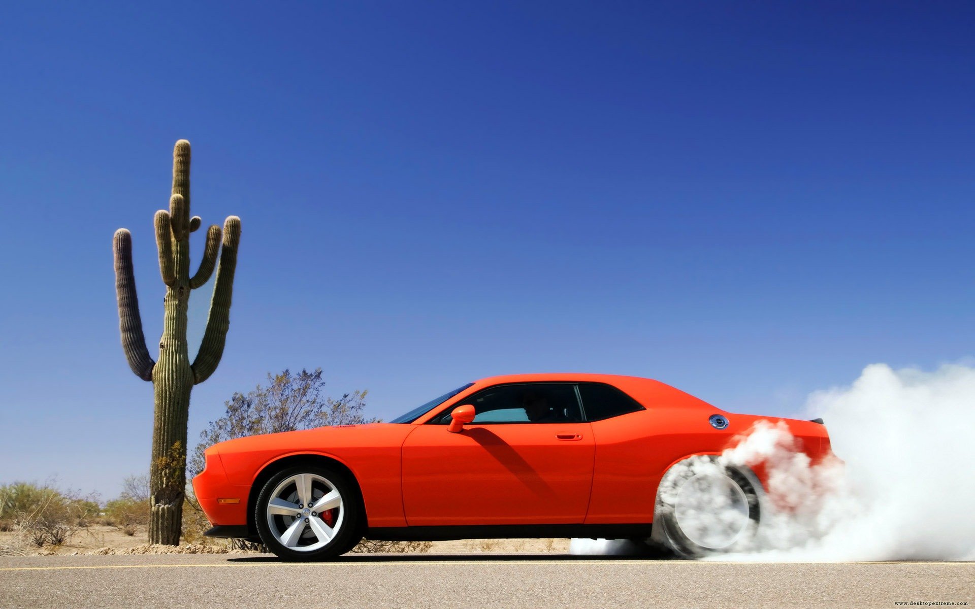 dodge challenger coche rojo humo