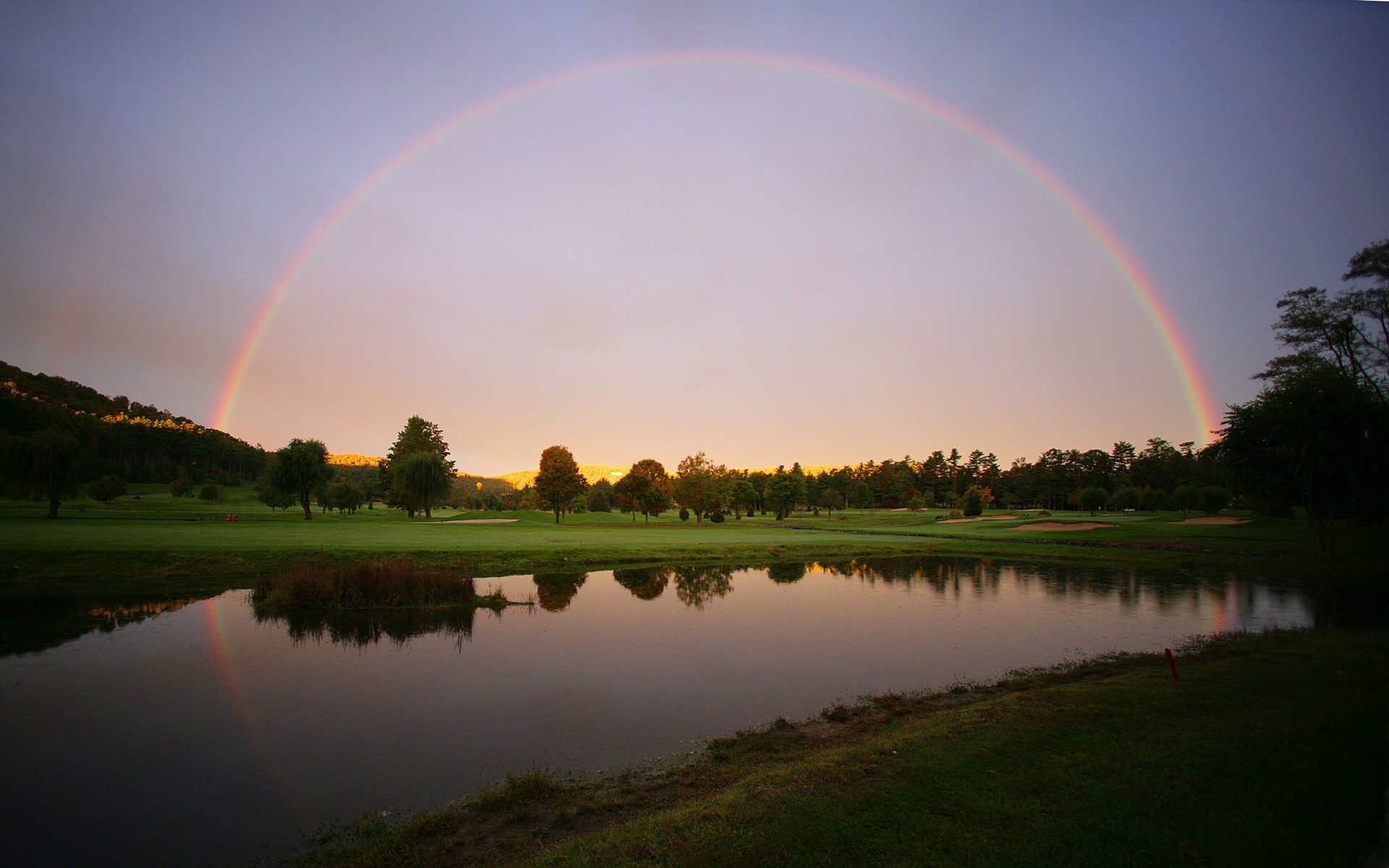 regenbogen see wiese