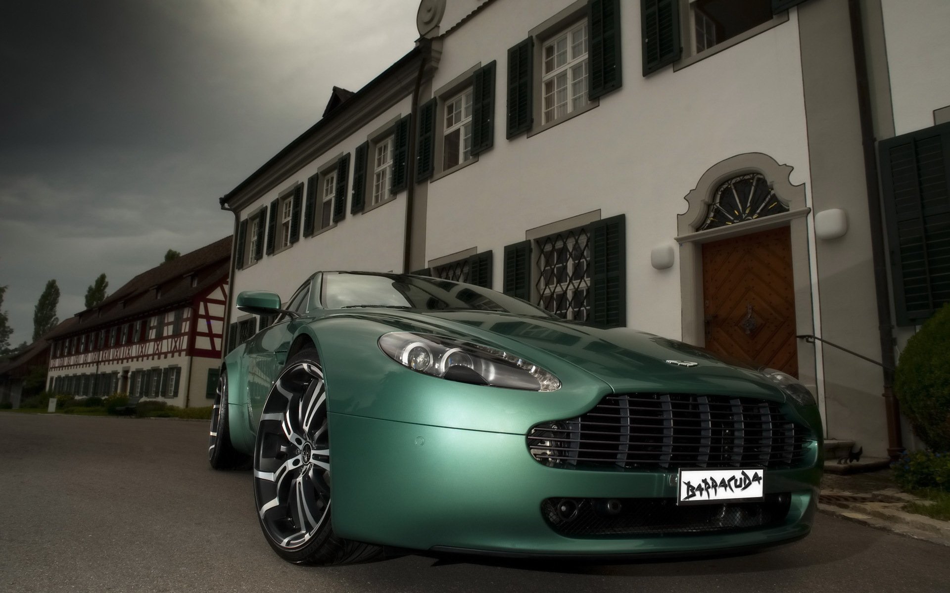 aston martin vantage vorne ecke