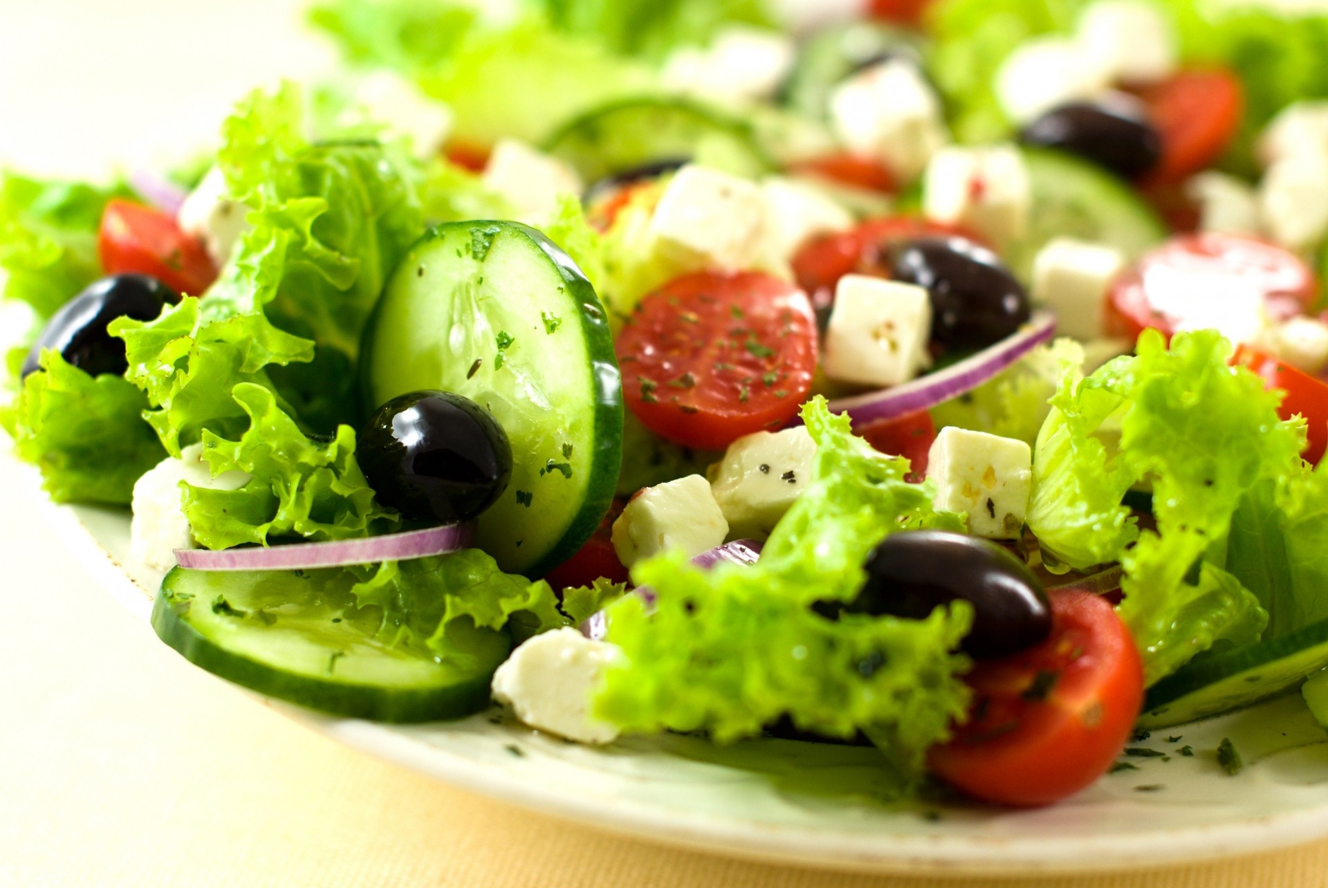 gaz 24 salade olives grec concombres fromage