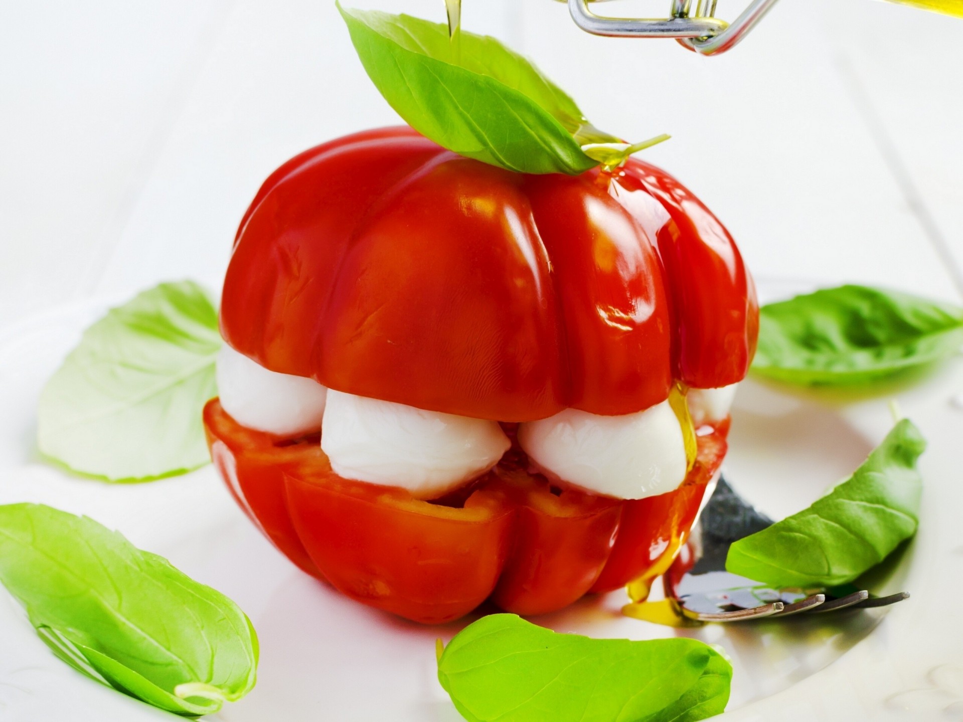 caprese albahaca lechuga tomate