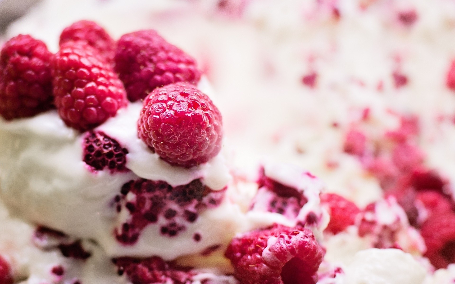 kuchen eis essen himbeeren