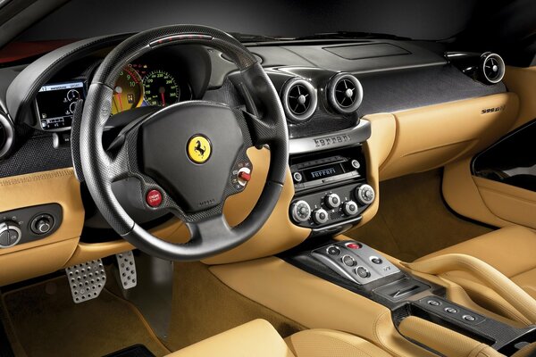 Interni Ferrari in pelle beige