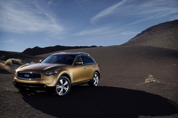 Machine Infinity dans les dunes de sable