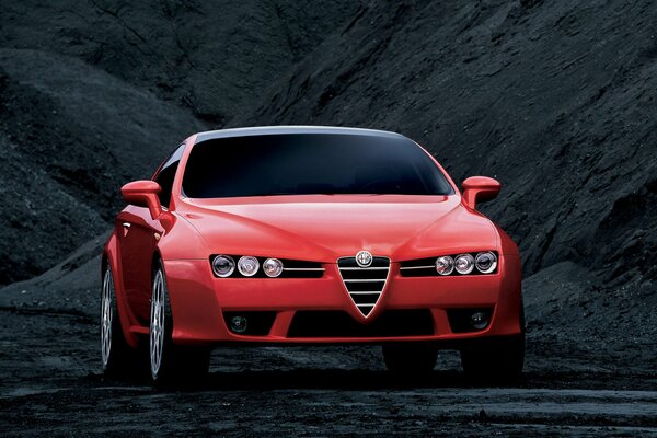 Montagnes noires et rouge Alfa Romeo