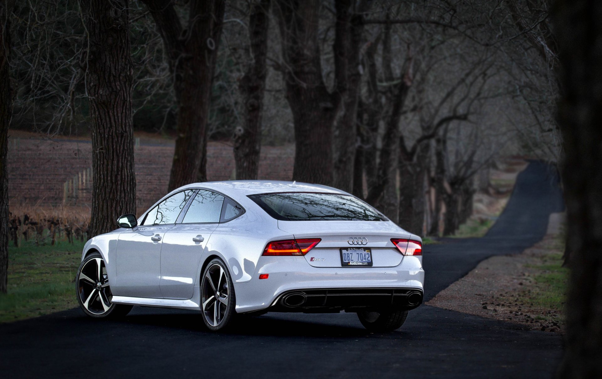 audi rs7 bianco audi bianco