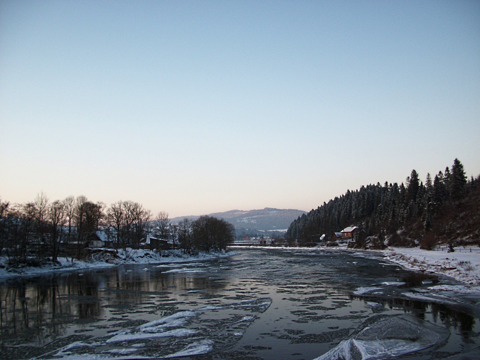 río nieve invierno montañas bosques cielo