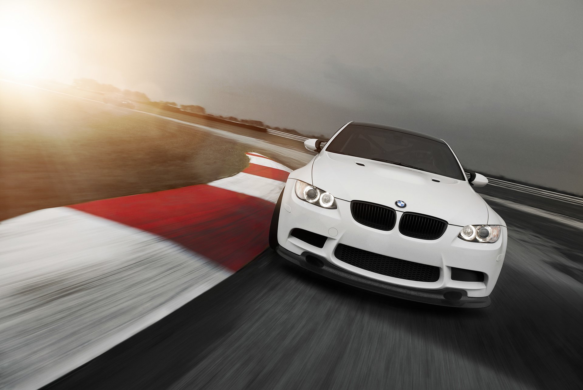 bmw serie 3 m3 e92 blanco pista sol resplandor