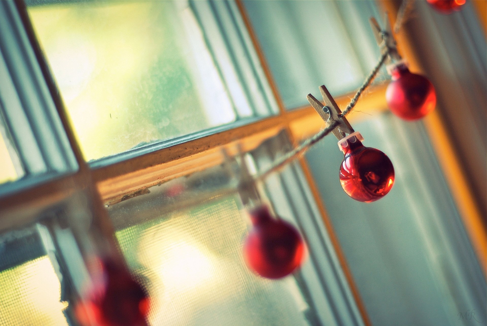 vacaciones año nuevo cuerda ventana bolas luz sol