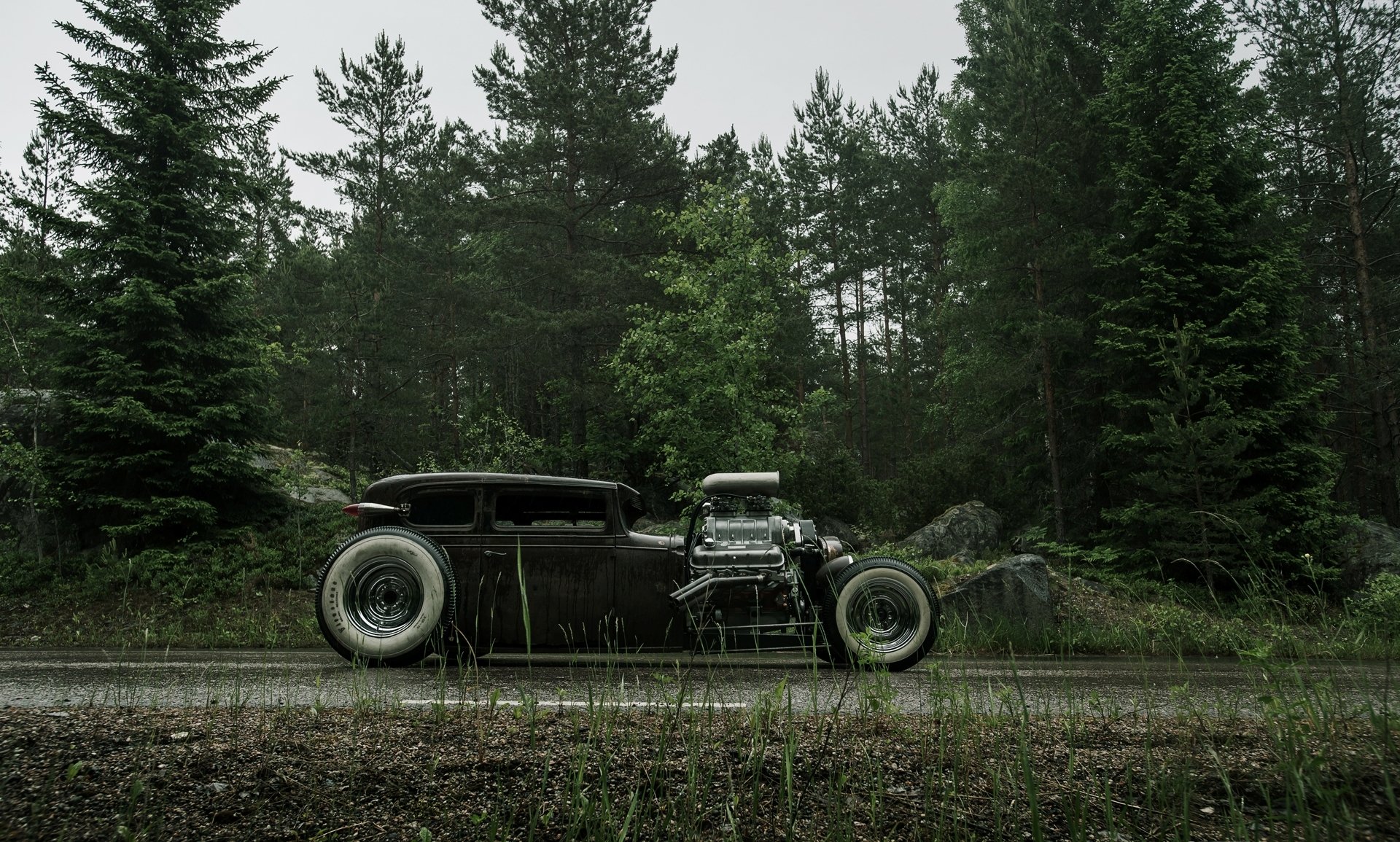 chevrolet chevrolet hot rod rat rod v6 540ci côté bord de la route humide route forêt