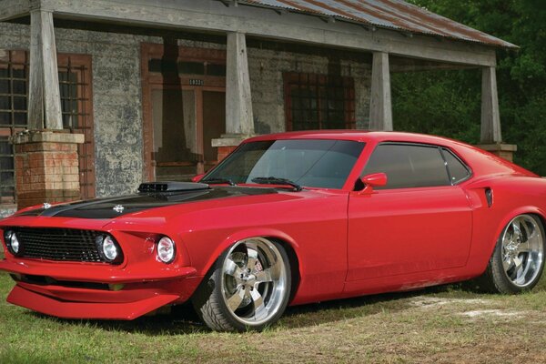 Ford Mustang coche rojo