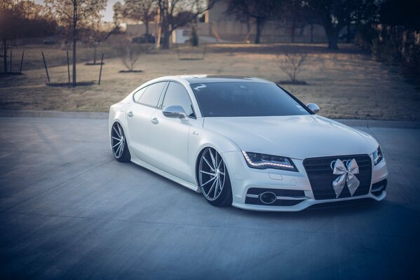 White audi A7 car original wheels